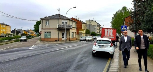 Marco Morala y Roberto Mendo viistan la avenida de Galicia de Ponferrada