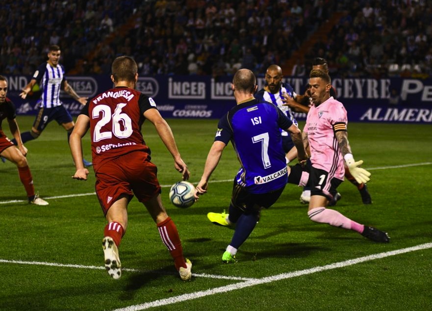 La Ponferradina se reencuentra con la victoria en el derbi contra ...